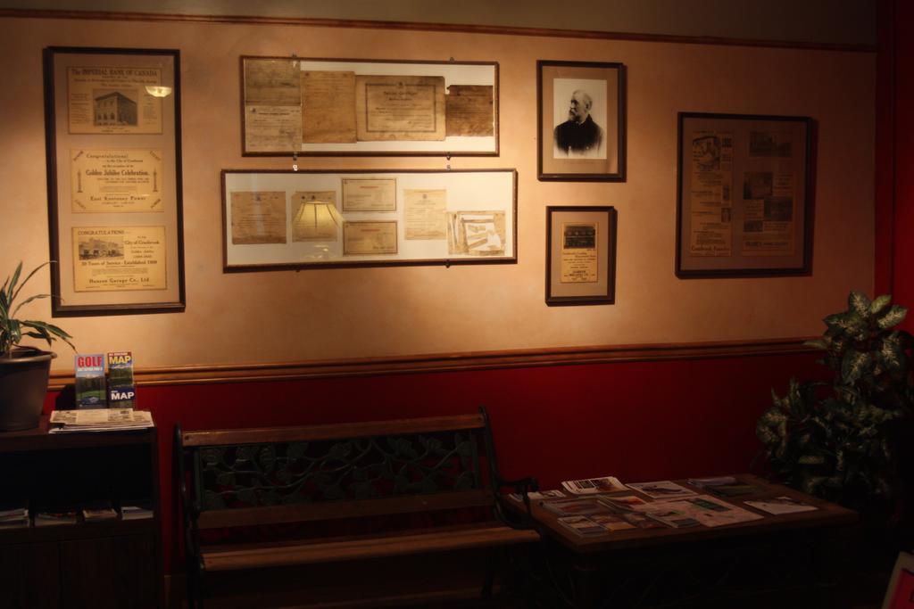 Mount Baker Hotel クランブルック エクステリア 写真