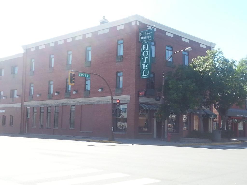 Mount Baker Hotel クランブルック エクステリア 写真