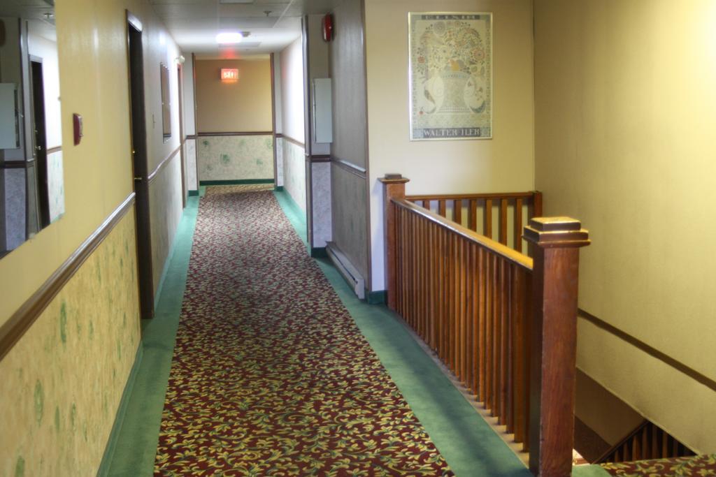 Mount Baker Hotel クランブルック エクステリア 写真